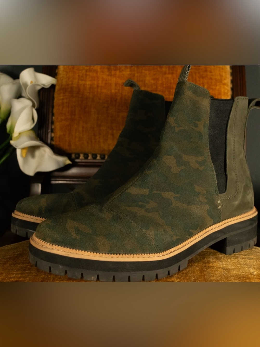 SIZE 11 Toms Men's Olive Camo Suede Dakota Boots